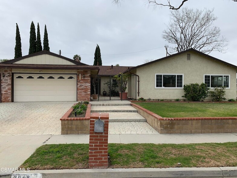 2049 Sebring St in Simi Valley, CA - Building Photo