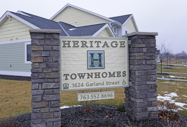 Heritage Townhomes in Cambridge, MN - Foto de edificio - Building Photo