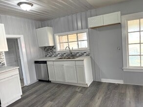 316 W Houston St in Floydada, TX - Building Photo - Building Photo