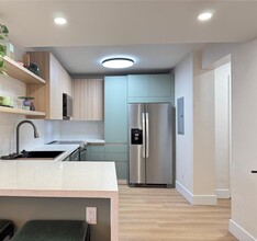 1100 11th St, Unit 405 in Miami Beach, FL - Building Photo - Building Photo