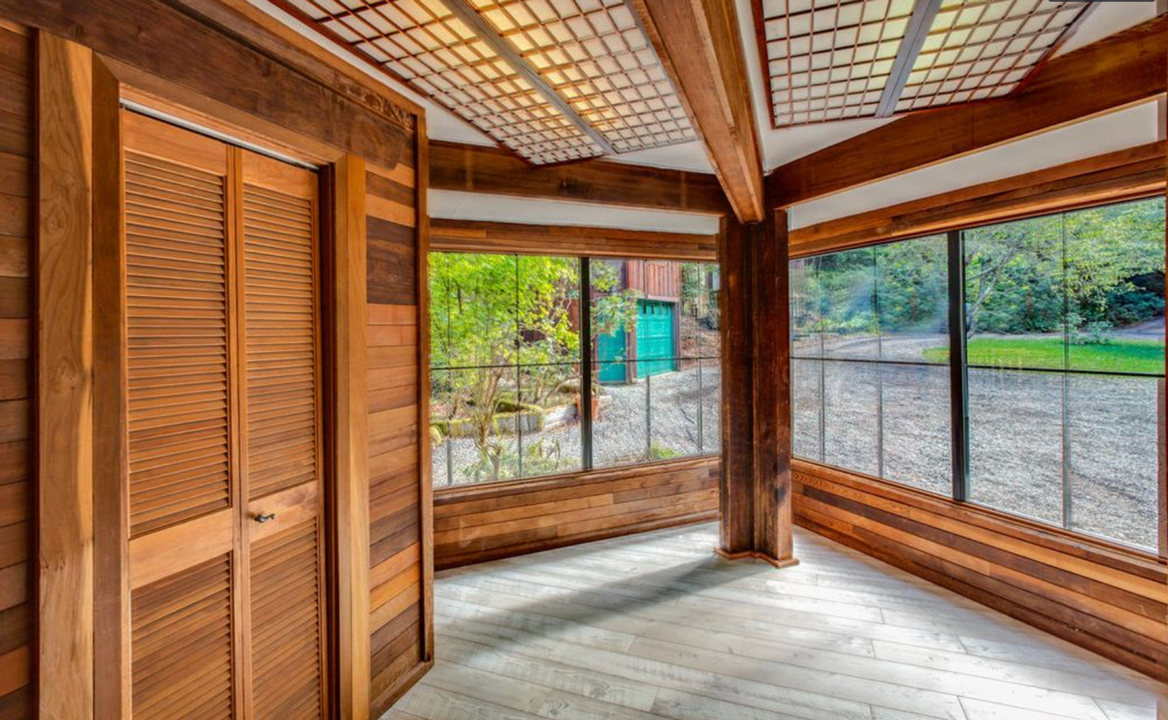 4452 Greenwood Heights Dr in Kneeland, CA - Foto de edificio