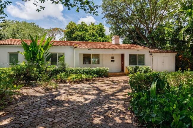 7236 School House Rd in Miami, FL - Building Photo - Building Photo