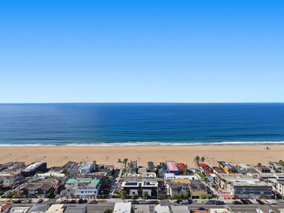 116 5th Pl in Manhattan Beach, CA - Building Photo