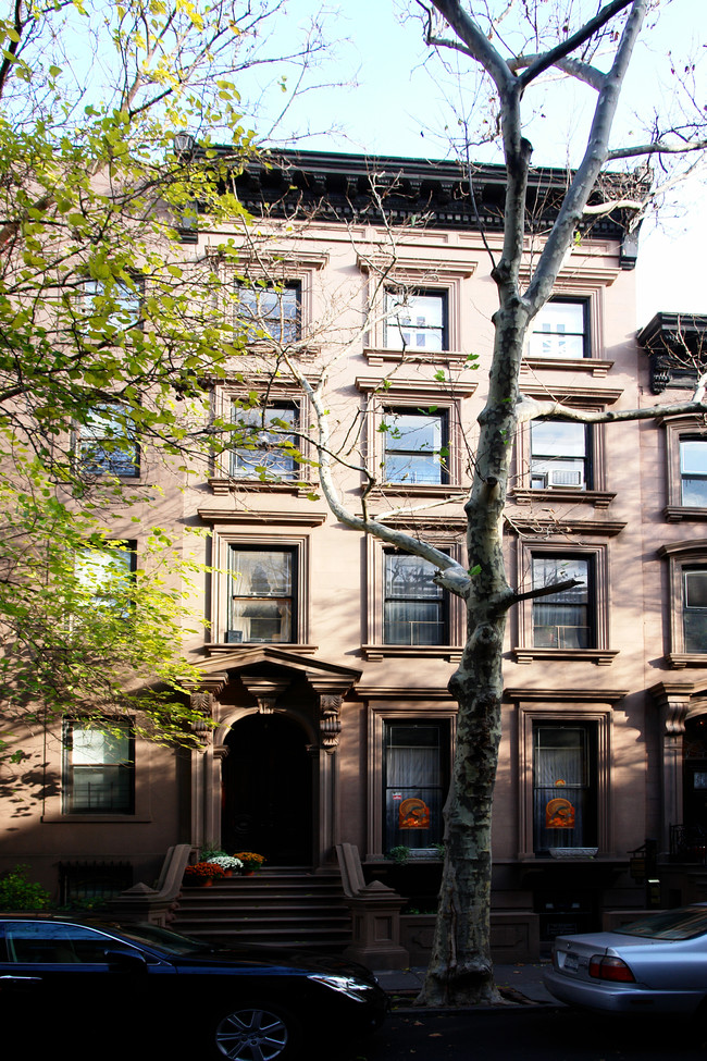 35 Remsen St in Brooklyn, NY - Foto de edificio - Building Photo