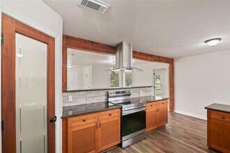 1622 Hollow Hook Rd in Houston, TX - Building Photo - Building Photo
