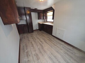 3260 N 49th St in Milwaukee, WI - Building Photo - Building Photo