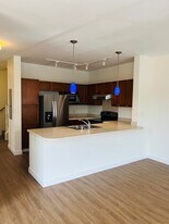 15 E Kuu Aku Ln in Lahaina, HI - Building Photo