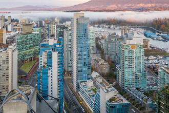 West Pender Place in Vancouver, BC - Building Photo - Building Photo