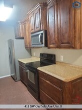 411 SW Garfield Ave, Unit 309 in Lawton, OK - Building Photo - Building Photo