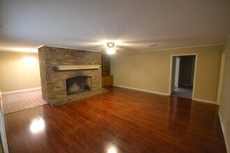 3 Edward Cir in Magnolia, AR - Foto de edificio - Building Photo