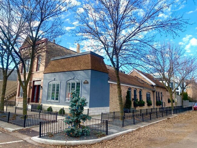 2164 N Bell Ave in Chicago, IL - Foto de edificio - Building Photo