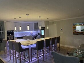 428 N Crescent Dr in Hollywood, FL - Building Photo - Building Photo