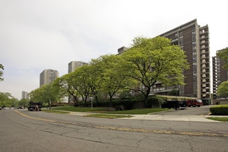 Horizon House in Fort Lee, NJ - Foto de edificio - Building Photo