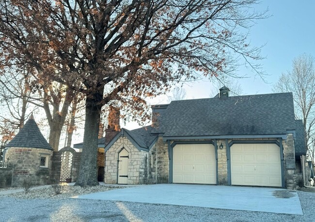 661 N 1600 Rd in Lawrence, KS - Building Photo - Building Photo