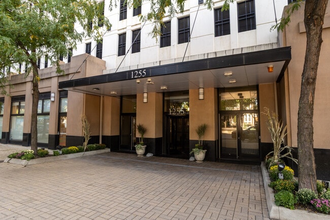 1255 S State St, Unit 1316 in Chicago, IL - Building Photo - Building Photo