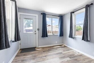 6442 S Lockwood Ave in Chicago, IL - Building Photo - Building Photo