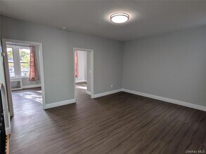 205-17 Hollis Ave in Queens, NY - Building Photo - Building Photo