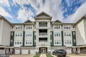 13901 Belle Chasse Blvd in Laurel, MD - Building Photo - Building Photo