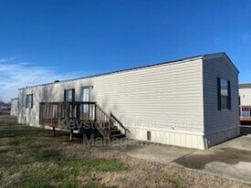 703 Trevor Ln in Oak Grove, KY - Building Photo