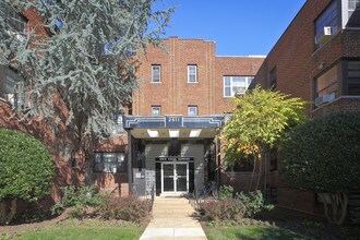 Rock Creek Gardens in Washington, DC - Foto de edificio - Building Photo