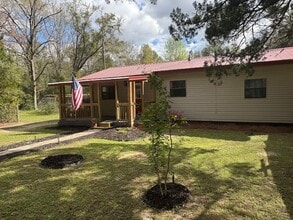 114 Coy Ellis Rd in Defuniak Springs, FL - Building Photo - Building Photo
