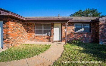 5414 6th St in Lubbock, TX - Building Photo - Building Photo