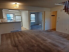 2041 S Helena St in Aurora, CO - Building Photo - Building Photo