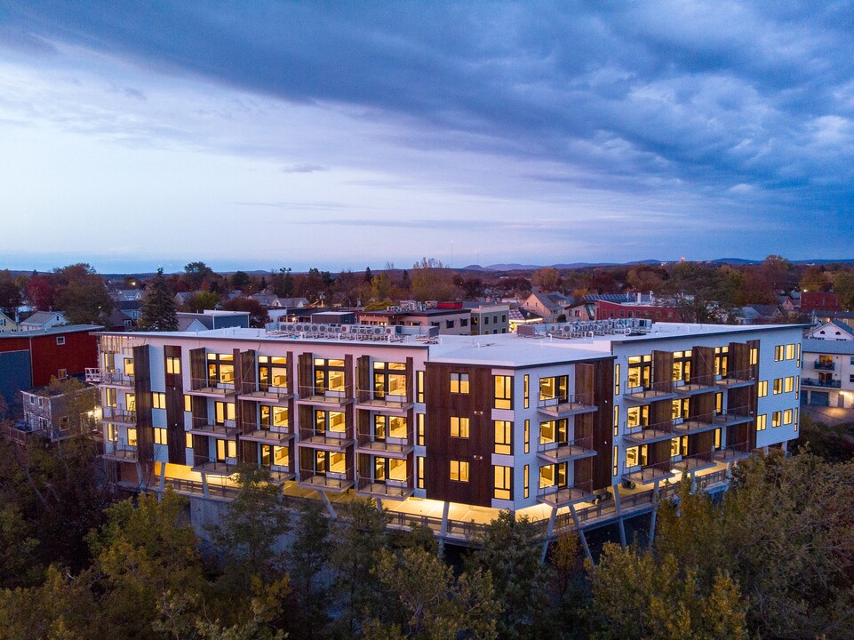 ONE Lakeview in Burlington, VT - Building Photo