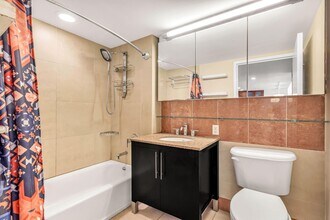 555 W 23 St in New York, NY - Building Photo - Building Photo