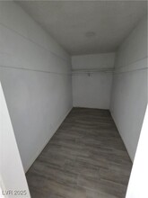 239 W New York Ave in Las Vegas, NV - Building Photo - Building Photo