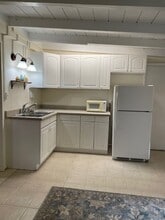 1023 Lunaai St in Kailua, HI - Building Photo - Building Photo