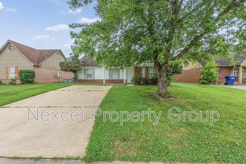 2961 Churchwell Dr in Horn Lake, MS - Building Photo
