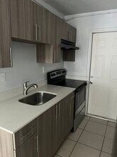 1707 NW 7th Ct, Unit 1705 in Fort Lauderdale, FL - Building Photo - Building Photo