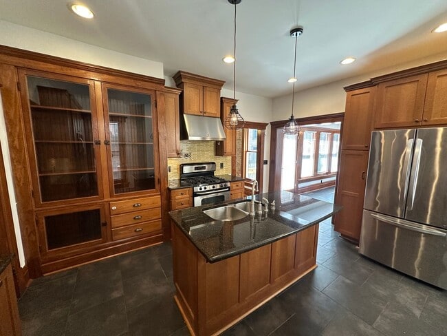 1023 Neil Ave-Unit -1023 in Columbus, OH - Building Photo - Building Photo