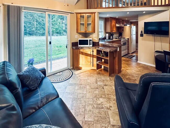 218 Ironwood Dr in Sequim, WA - Foto de edificio - Building Photo