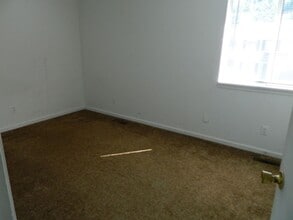 124 Montview Forest Dr in Lynchburg, VA - Building Photo - Building Photo