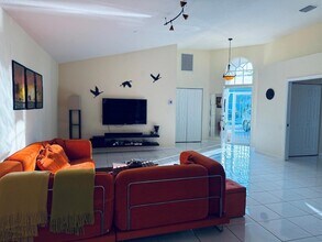 7759 Great Glen Cir in Delray Beach, FL - Foto de edificio - Building Photo