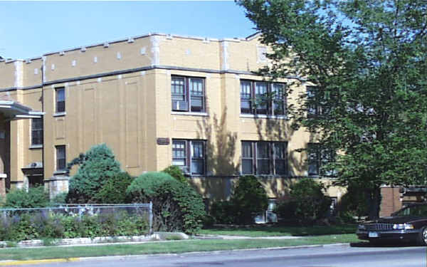 1706 N Narragansett Ave in Chicago, IL - Building Photo