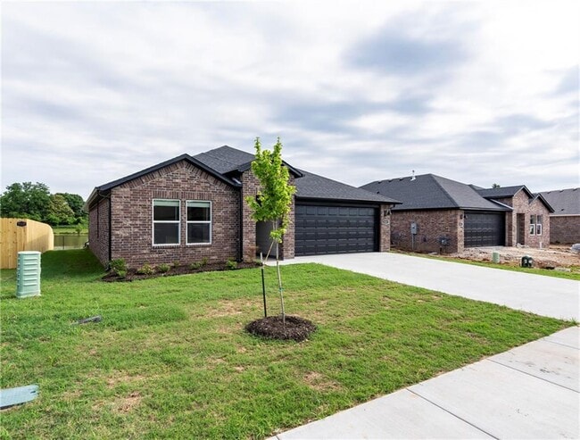 813 Heeler Ave in Lowell, AR - Building Photo - Building Photo