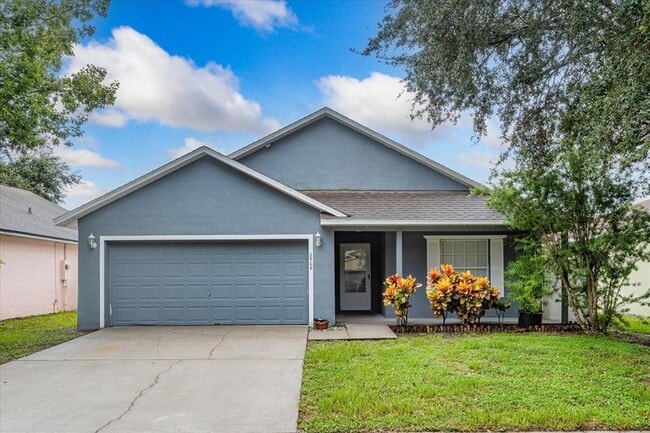 property at 2909 Summer Winds Cir