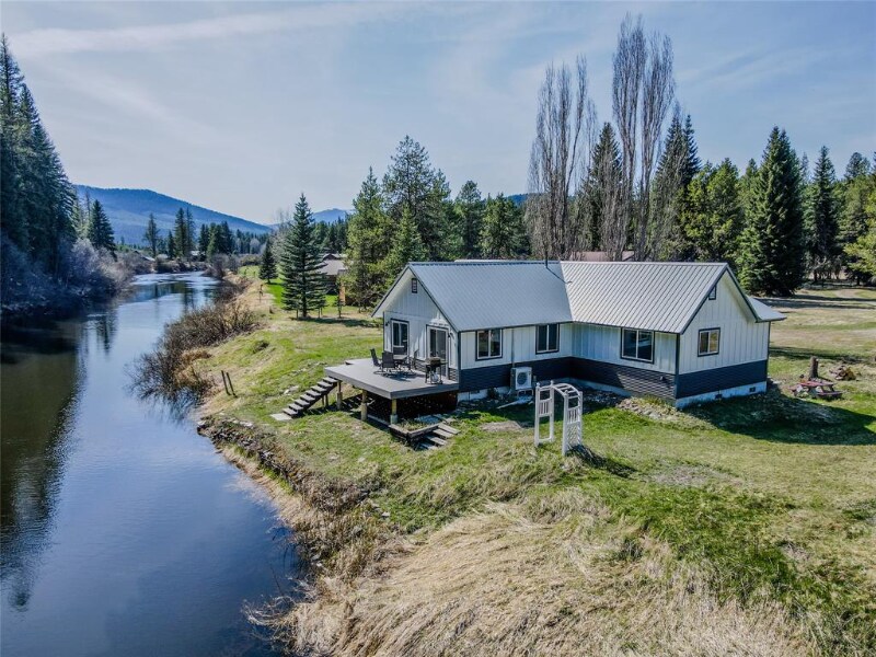 29024 Yaak River Rd in Troy, MT - Building Photo