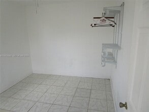 115 NE 192nd St in Miami, FL - Building Photo - Building Photo