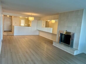 4100 Post Rd, Unit 3 in Warwick, RI - Building Photo - Building Photo