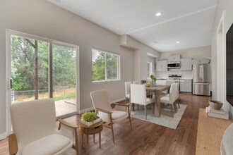 2154 Wasatch Blvd in Sandy, UT - Building Photo - Building Photo
