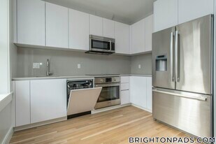 31 South St, Unit 7 in Boston, MA - Building Photo