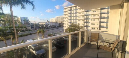 3140 S Ocean Dr, Unit 210 in Hallandale Beach, FL - Building Photo - Building Photo