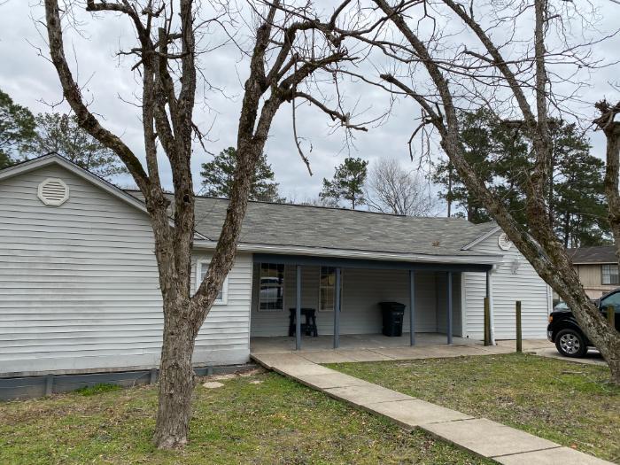 305 S 8th St in Leesville, LA - Building Photo