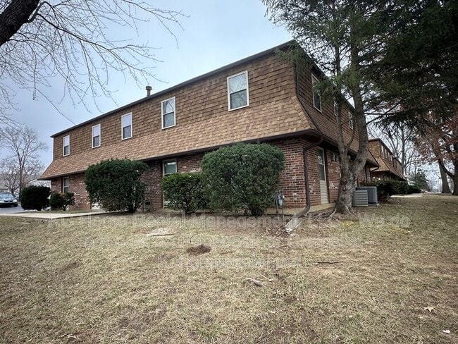 812 E Walnut St in Independence, MO - Building Photo - Building Photo