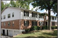 601 Broadmoor Dr in Chesterfield, MO - Foto de edificio - Building Photo