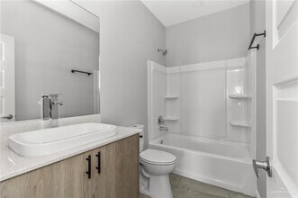 901 Sugar Gdn Dr, Unit 1 in Pharr, TX - Building Photo - Building Photo
